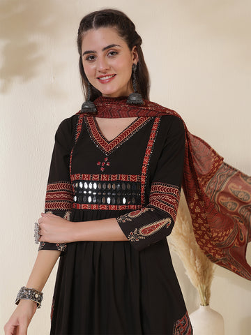 Black Rayon Calf Length Solid 3/4 Sleeves V-Neck Semi-Flared Kurta Suit Set