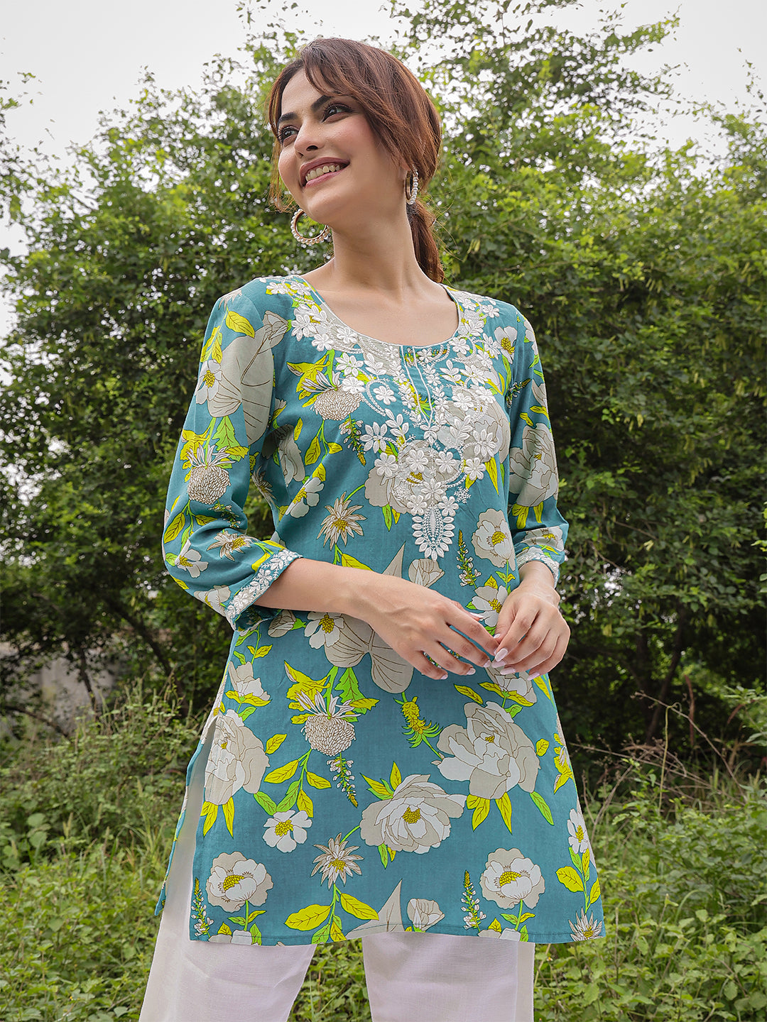 Aqua Rayon Hip Length Printed 3/4 Sleeve Round Neck Straight Top