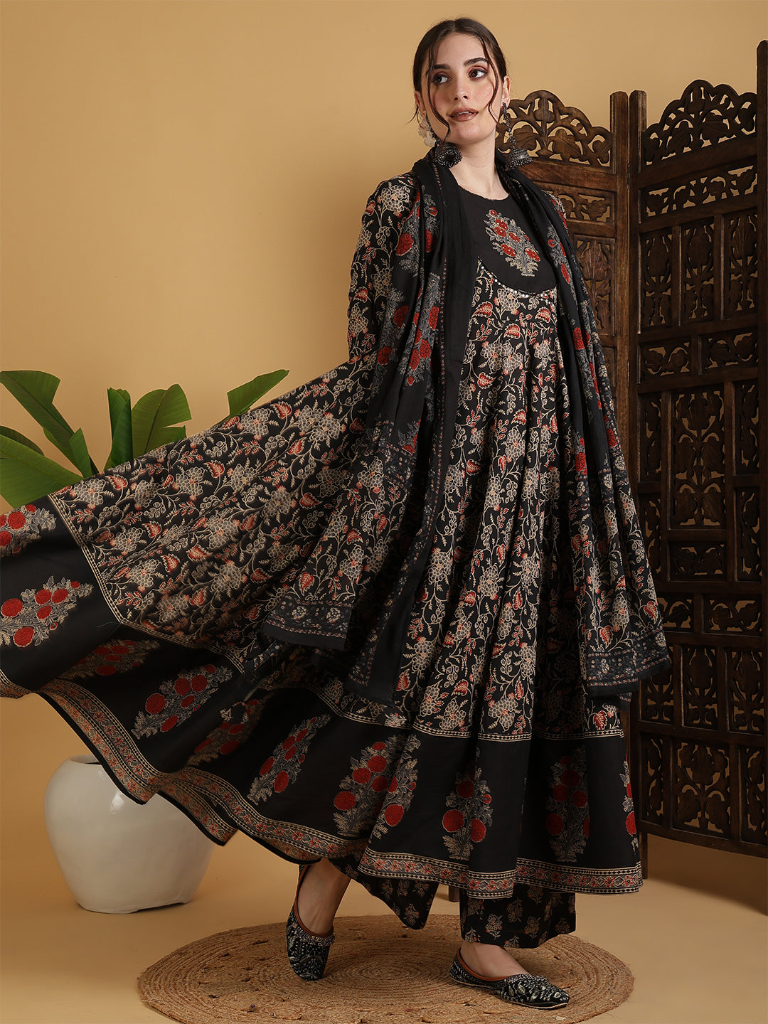 Kimayra black cotton printed kurta suit set – wholesale supplier